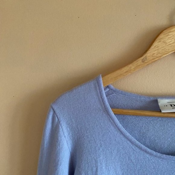 Dale of Norway 100% Merino Wool Lightweight Base Layer Sweater Size Small - Picture 4 of 4